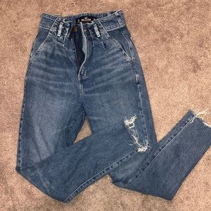 Hollister ultra high rise mom jeans VINTAGE